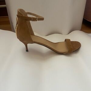 Sergio Rossi Tan Kitten Heel Sandals - Made In Italy - 40 sz